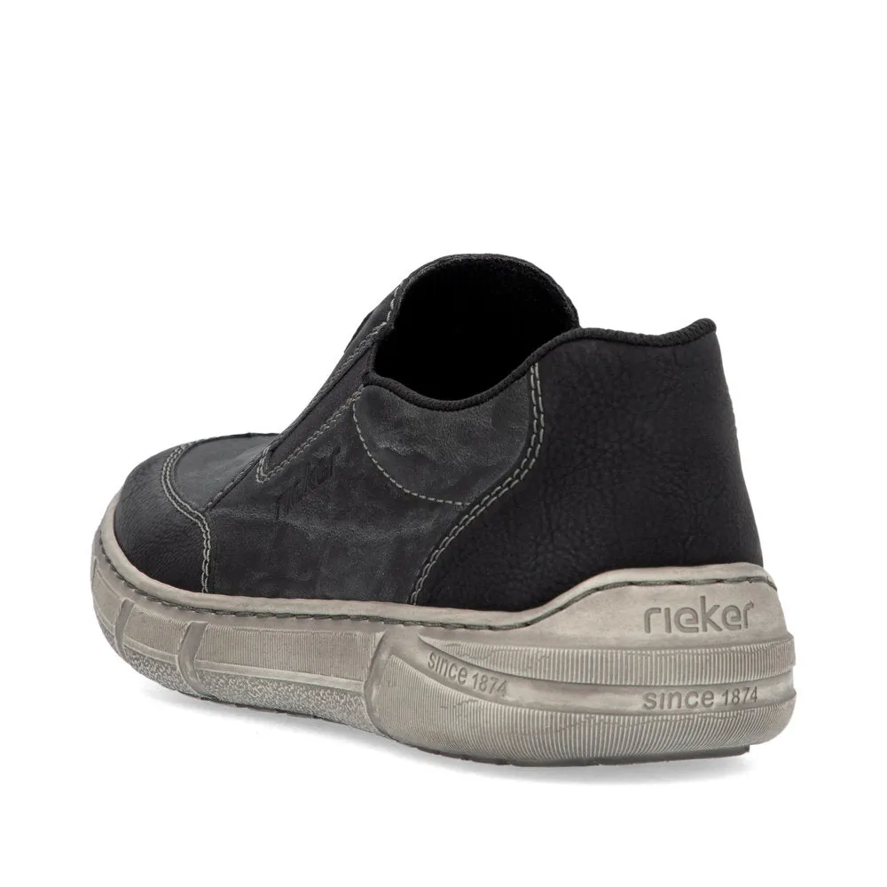04054 Men's Slip ON