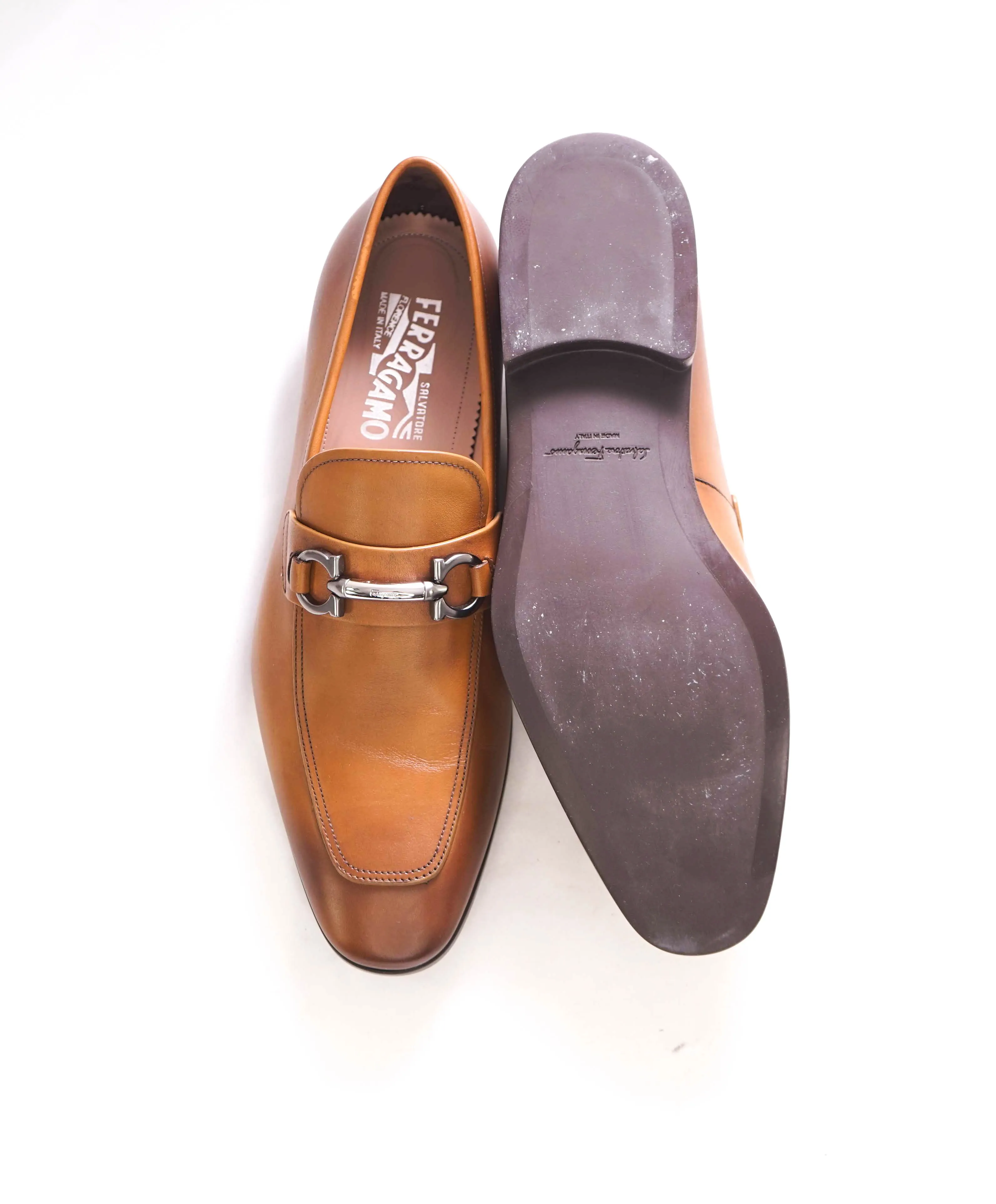 $850 SALVATORE FERRAGAMO - "BENFORD" Black Logo Bit Front Loafer - 9.5 E US