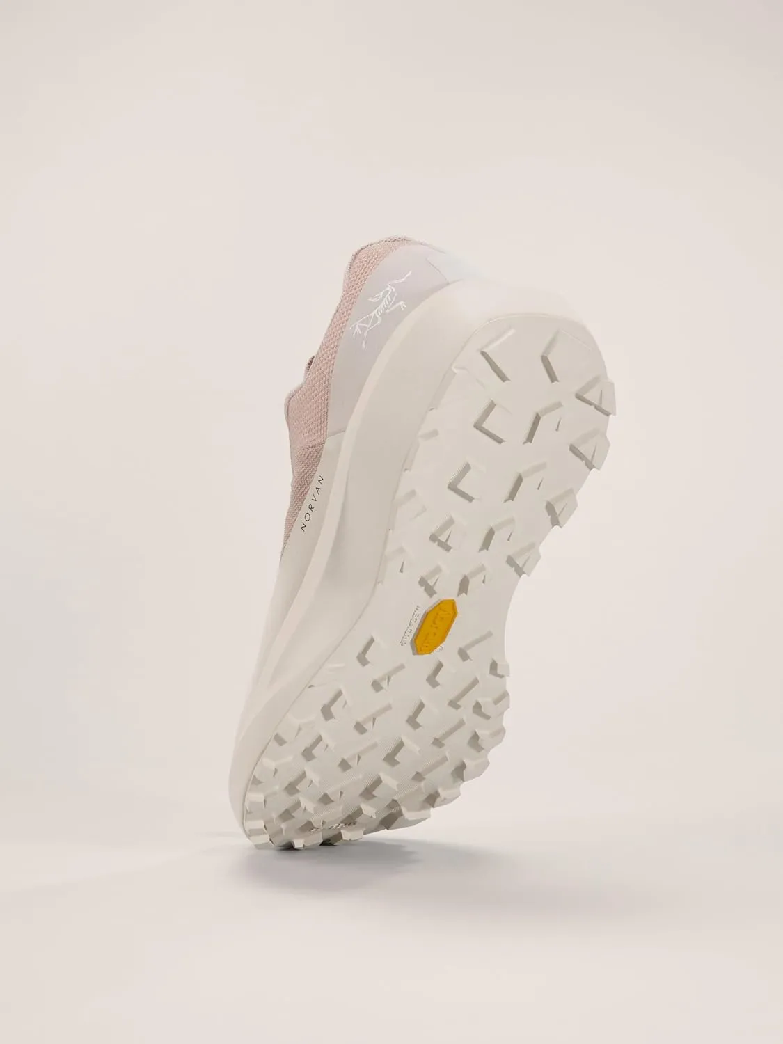 Arc'teryx Women's Norvan LD 4 - Lightweight Mountain Running Shoes for Women, Long Distance Running Shoes for All Terrains