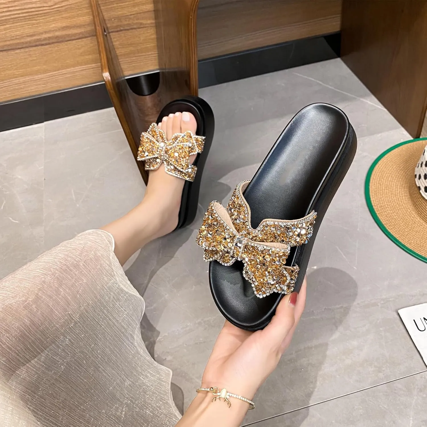 Bow Rhinestones Platform Slides Sandals for Women Sparkle Pearl Slip-on Open Toe Comfort Soft Sole Home Outdoor Beach Slipper