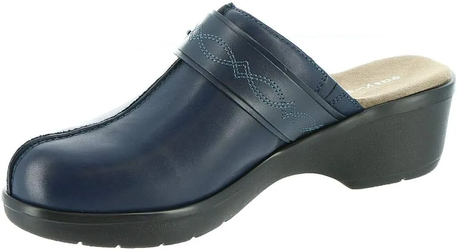 Easy Spirit Women's Pine Clog