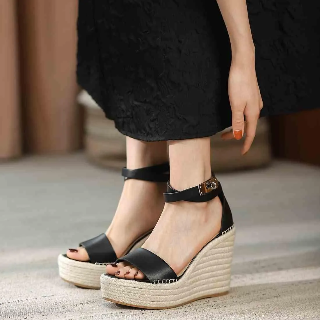 Espadrille Wedge Sandals for Women, Platform Ankle Strap with adjustable Buckle Round Open Toe Summer Shoes