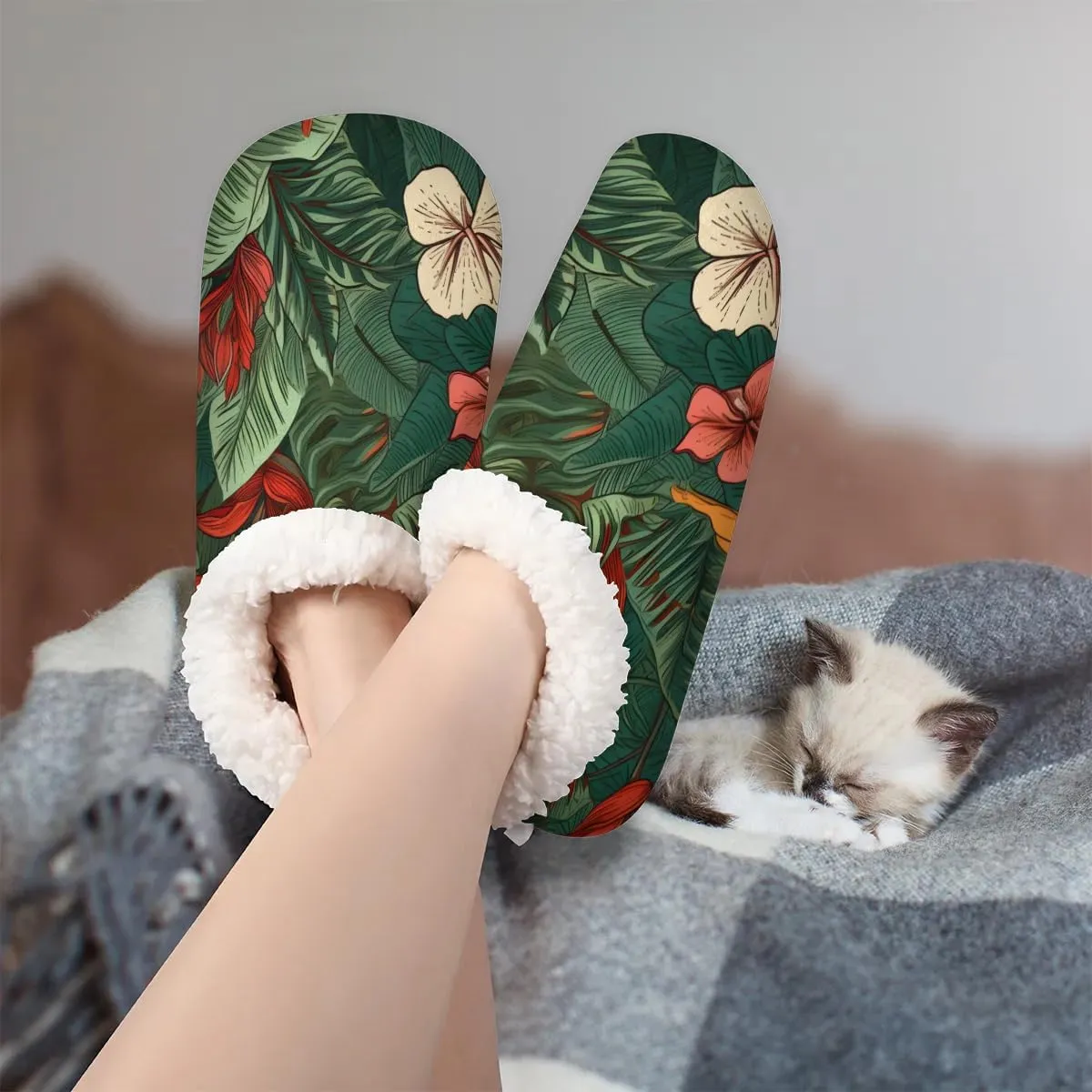 KOBLEN Leaf Flower Painting Slippers for Women House Shoes with Fleece Lining Wide Comfy Full Slippers Lightweight Cozy Loafer with Rubber Sole Unisex Slippers Adults for Indoor Outdoor