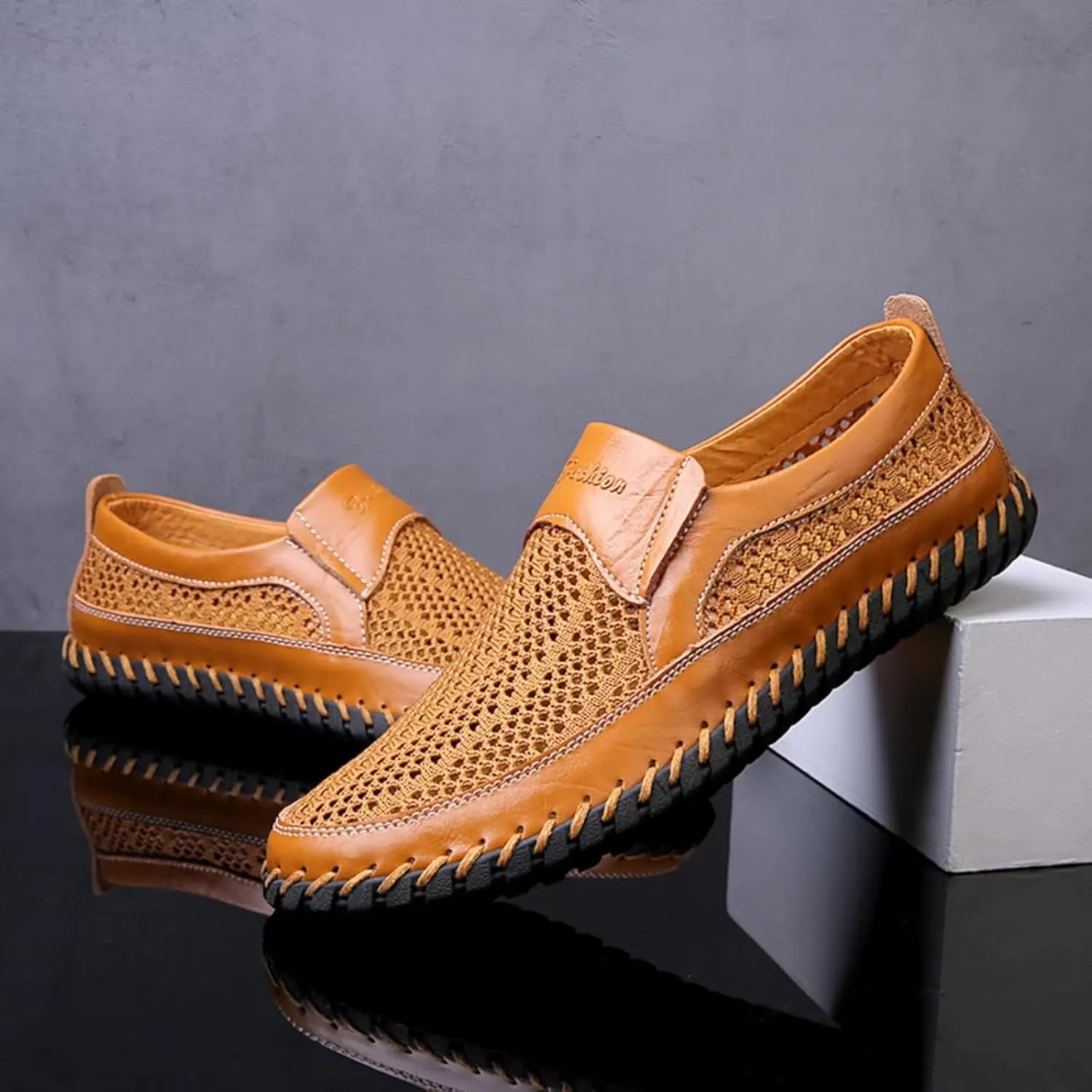 Mens Hollow Mesh Slip-On Loafers Handmade Soft Non-Slip Sole Casual Round Toe Breathable Outdoor Walking Driving Flats Sandals