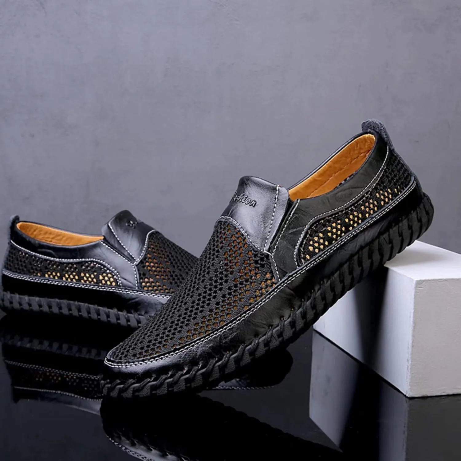 Mens Hollow Mesh Slip-On Loafers Handmade Soft Non-Slip Sole Casual Round Toe Breathable Outdoor Walking Driving Flats Sandals