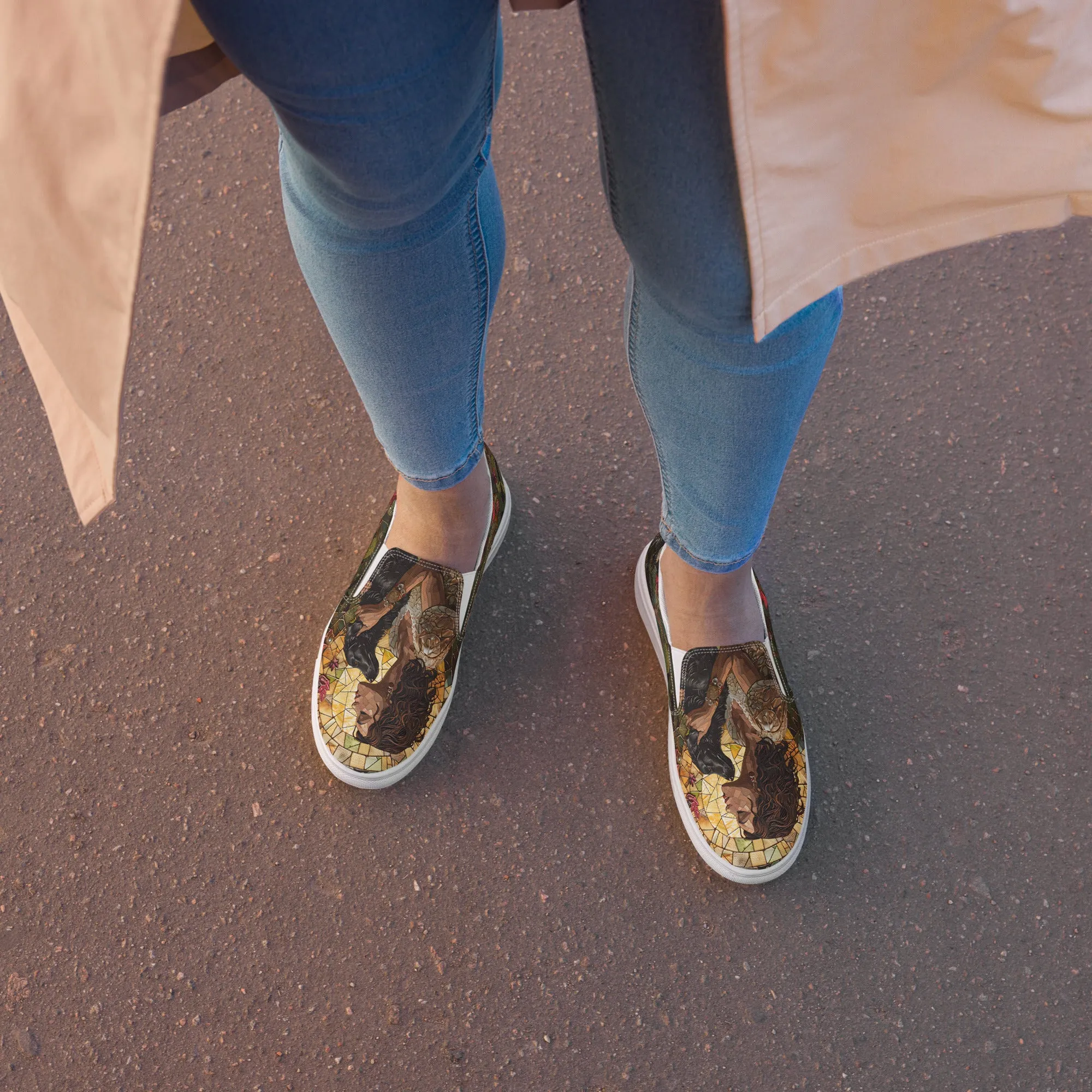 Mom’s Golden Companion Women’s slip-on canvas shoes