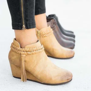 Relaxed and supportive orthopedic Boots