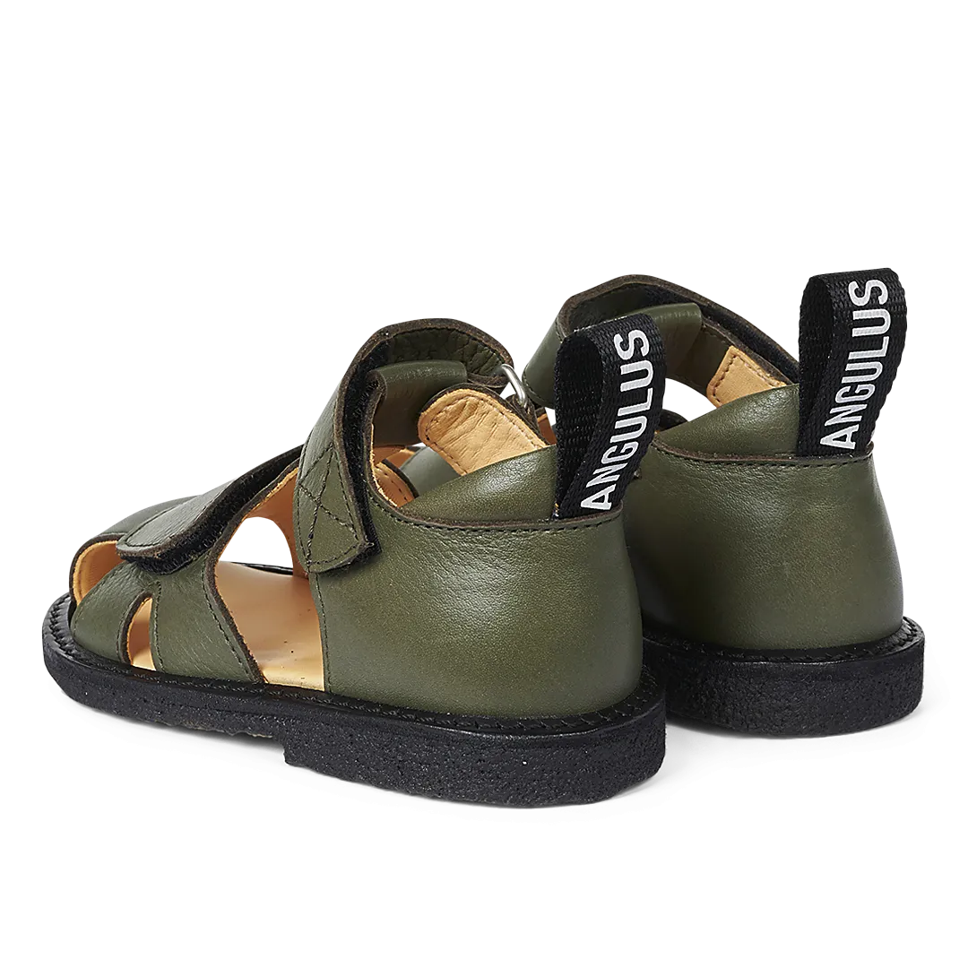 Starter sandal with logo tape and velcro closure
