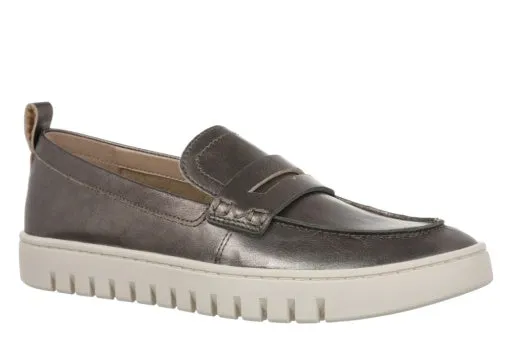 UPTOWN LOAFER by VIONIC