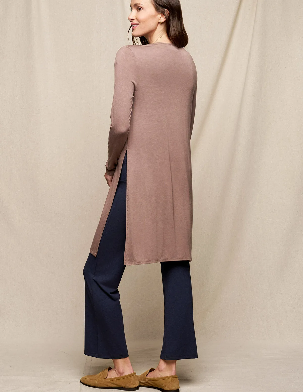 Wander Wrap: Cropped, Tied & Travel-Ready